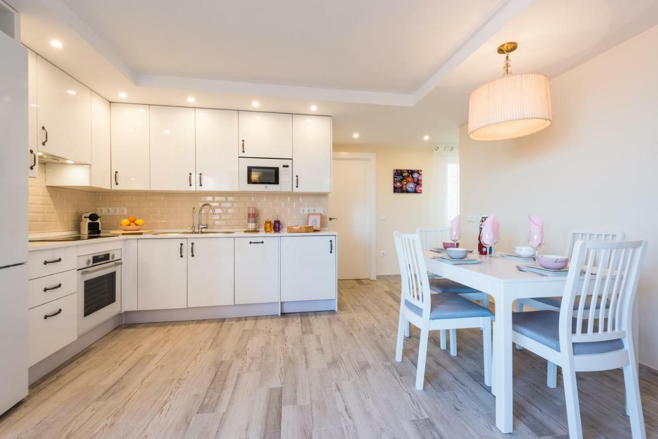 Malaga Centre Apartment With Parking Exterior photo
